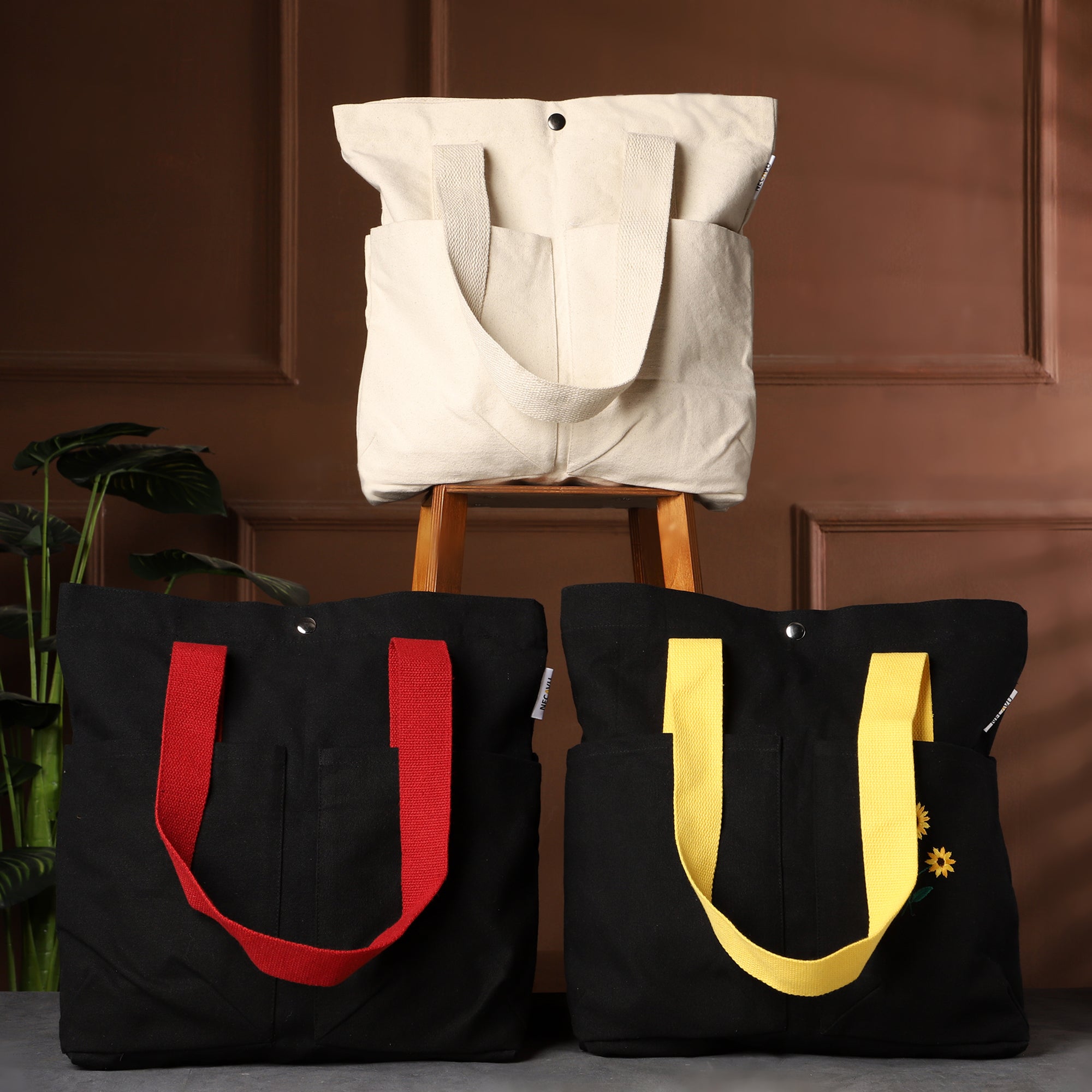 Necavu Tote bag collection
[PT-TRO-RED PT-TRO-YLW PT-TRO-NRL]